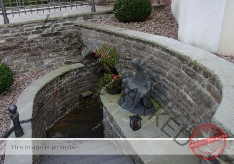 Heiligenbronn Brunnen1