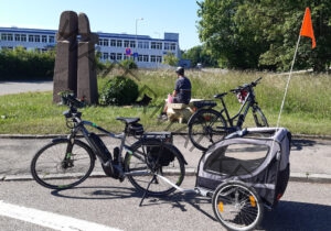 Eyka im Fahrradanhänger 17