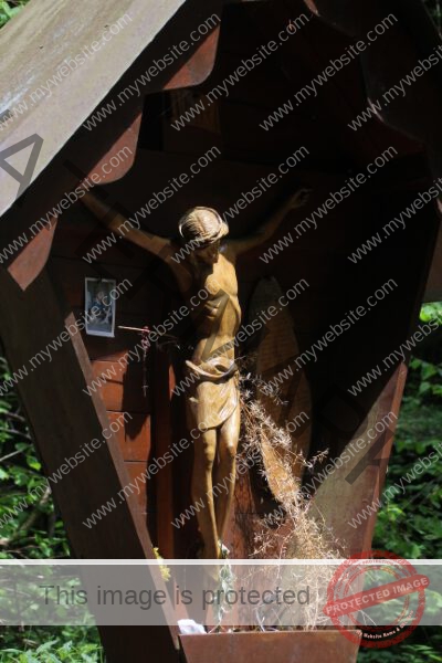 Ledrosee, Jesus-Kreuze -12